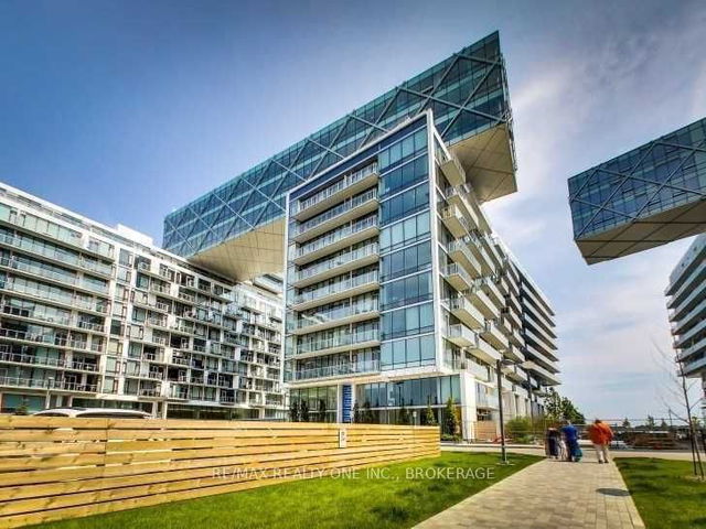 Th114 - 39 Queens Quay