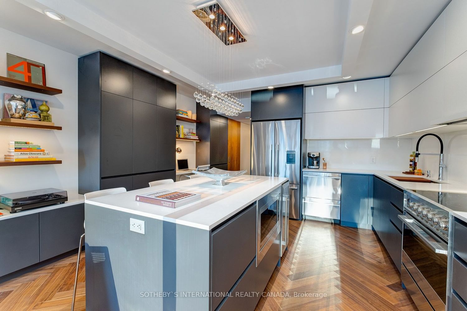 Listing Image 7