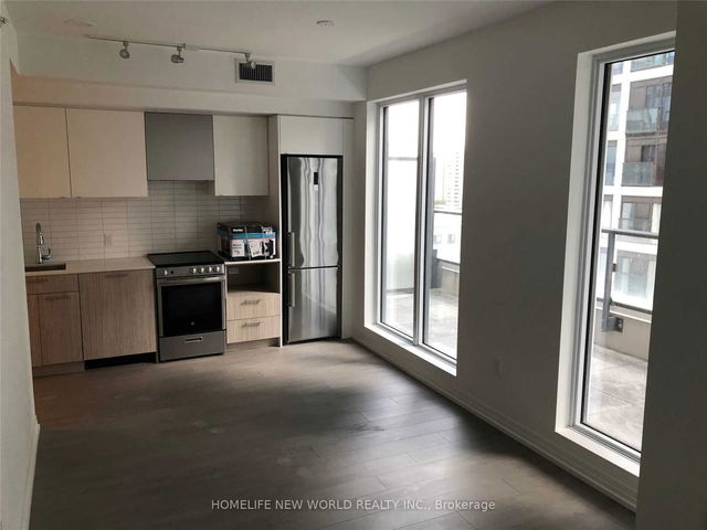 925 - 251 Jarvis Street