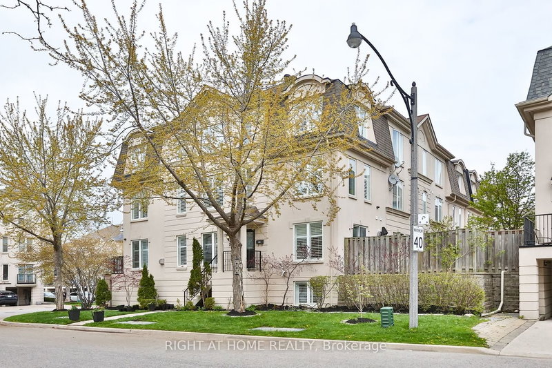 21 David Dunlap Circ, Toronto, M3C 4B9 | Image 2