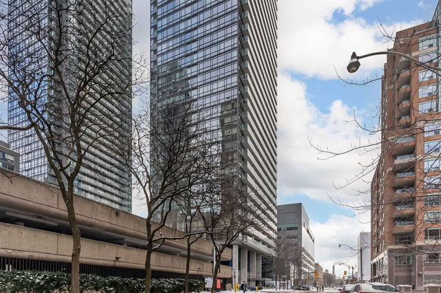 2806 - 37 Grosvenor Street