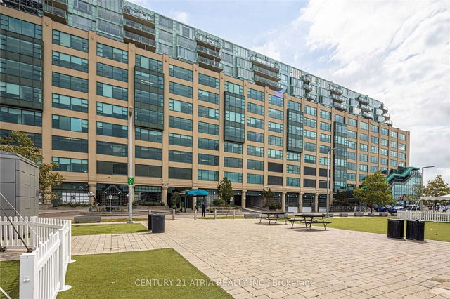 1113 - 211 Queens Quay