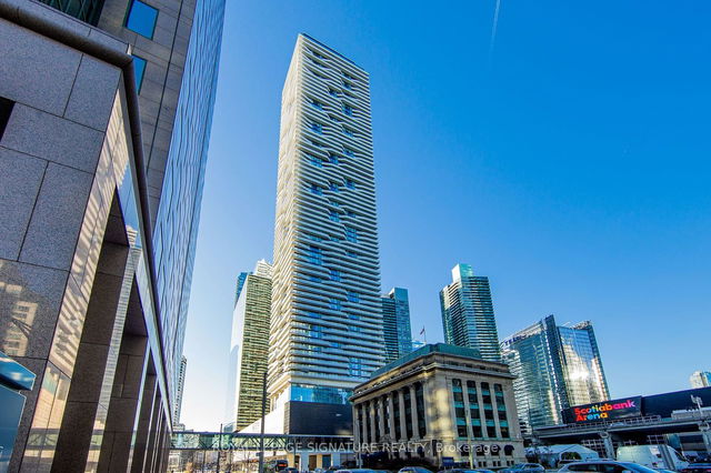 1503 - 88 Harbour Street