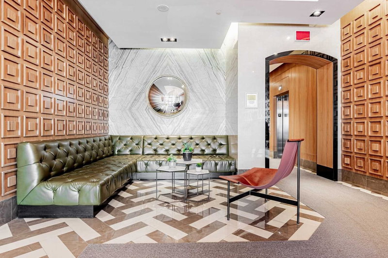 210 - 170 Chiltern Hill Rd, Toronto, M6C 0A9 | Image 2