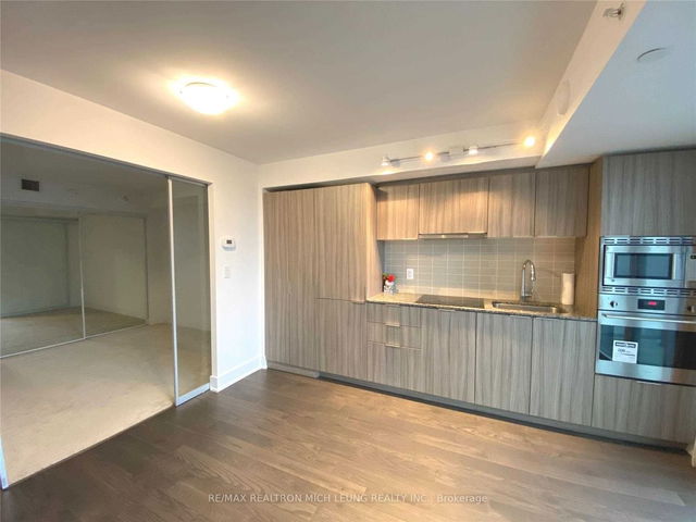 2312 - 955 Bay Street