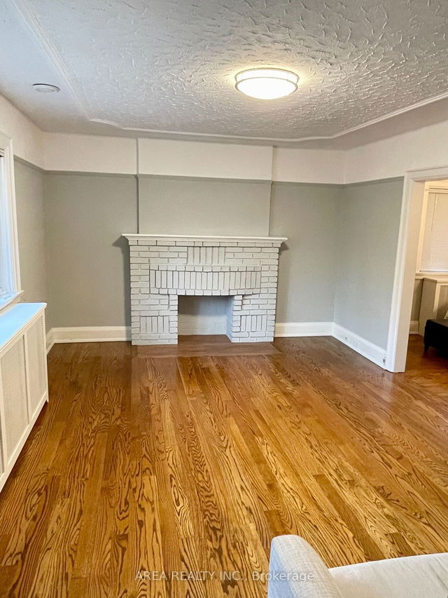 Upper - 73 Humewood Drive