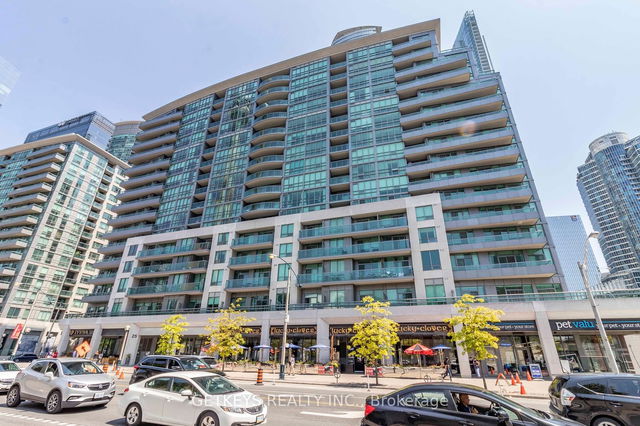 1025 - 25 Lower Simcoe Street