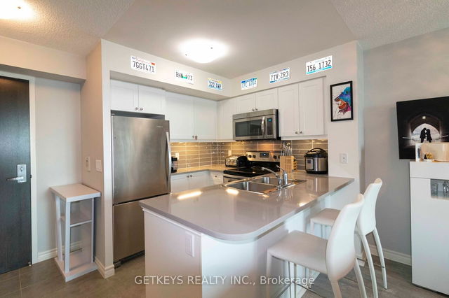 1025 - 25 Lower Simcoe Street
