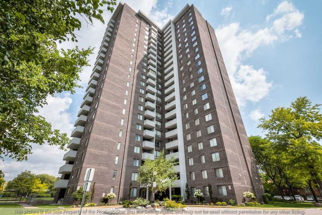 1208 - 1900 Sheppard Avenue