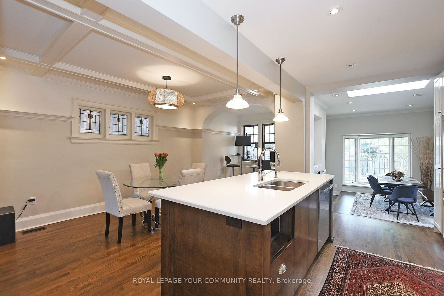 Listing Image 12