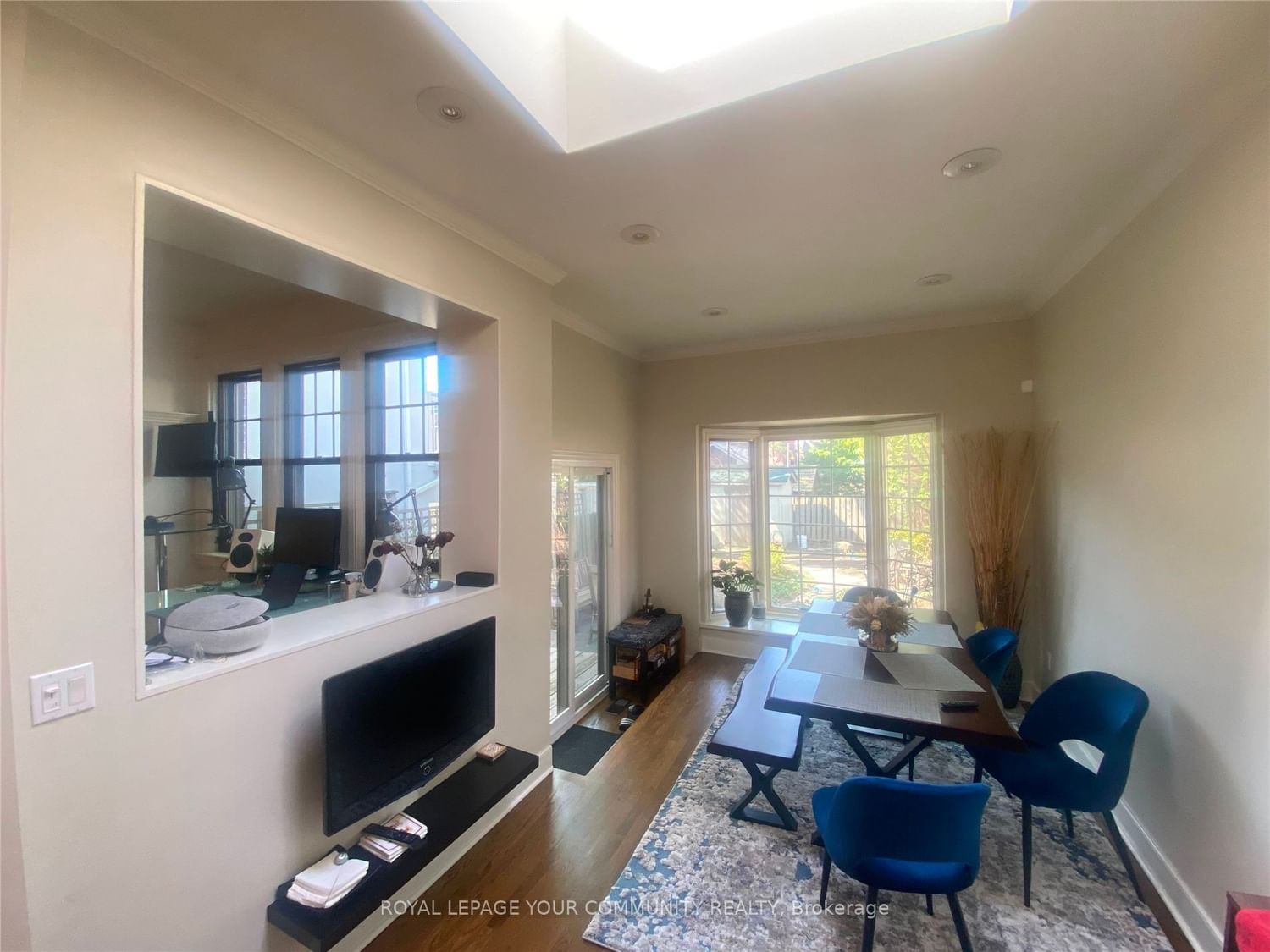 Listing Image 17