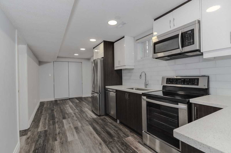 Lower - 63 Burndale Ave, Toronto, M2N 1S6 | Image 2