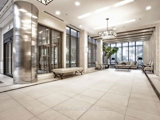 2501 - 28 Linden Street