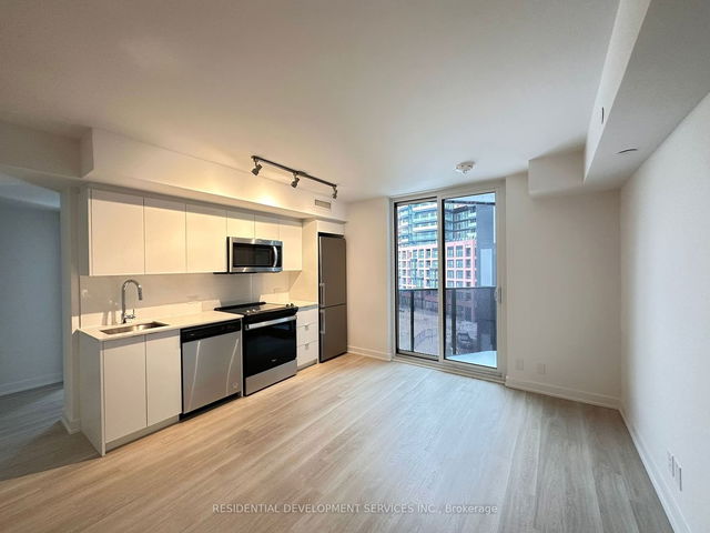 504 - 30 Tretti Way