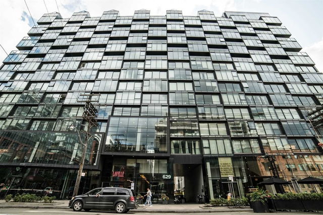 1114 - 629 King Street
