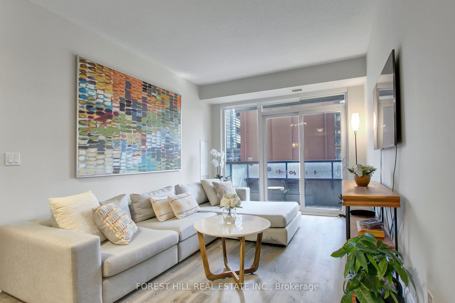 Listing Image 7