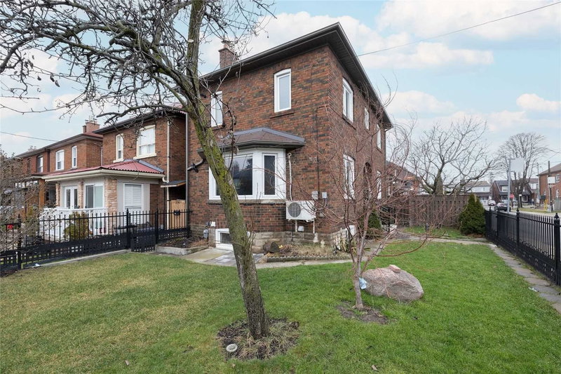 Main - 290 Westmount Ave, Toronto, M6E 3N1 | Image 3