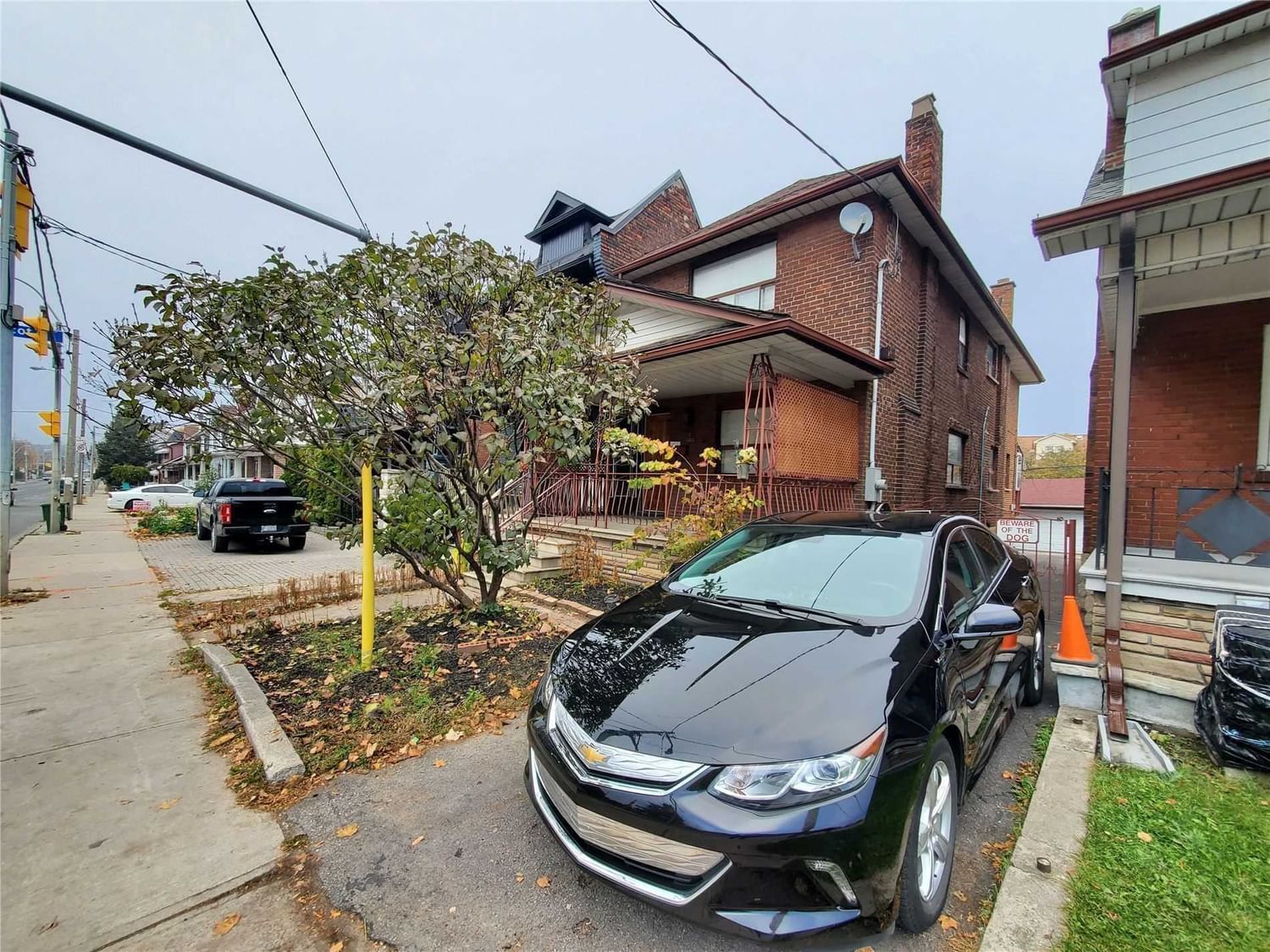 Listing Image 4