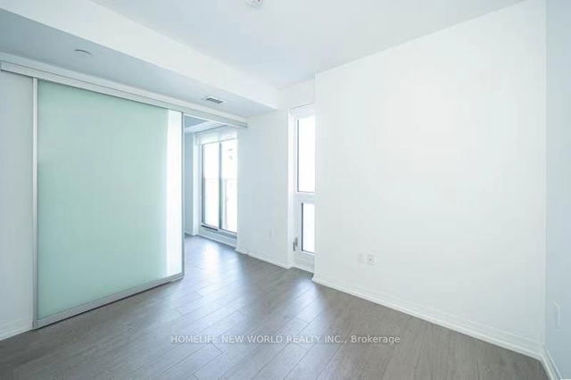 1635 - 251 Jarvis Street
