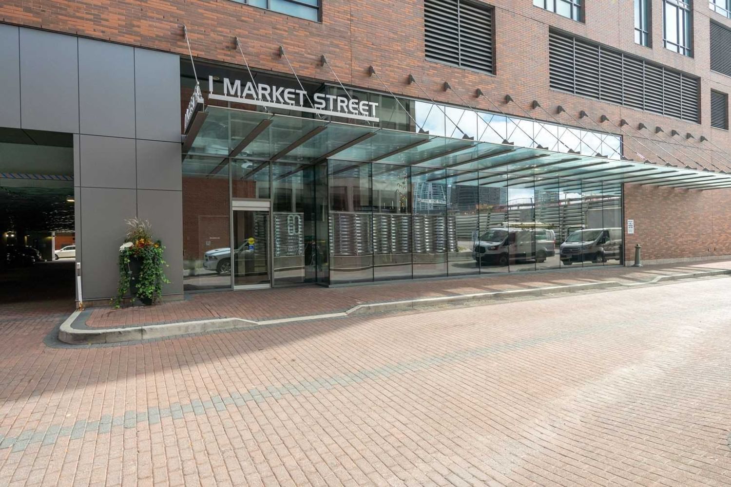 Condo sold at 1610-1 Market Street, Toronto, Waterfront Communities C8, M5E 0A2 - MLS: C5947571