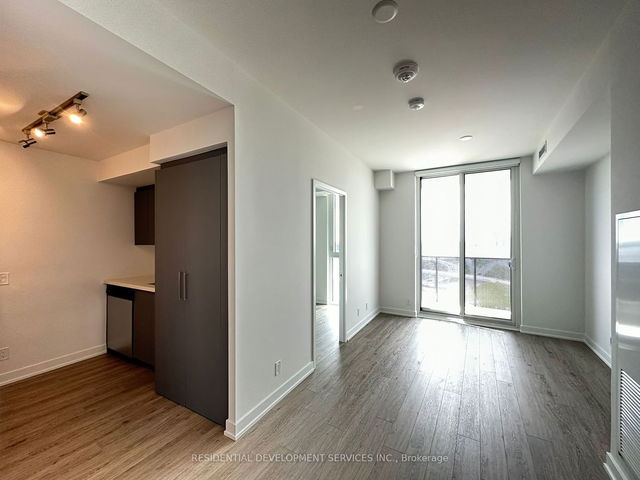 1106 - 30 Tretti Way
