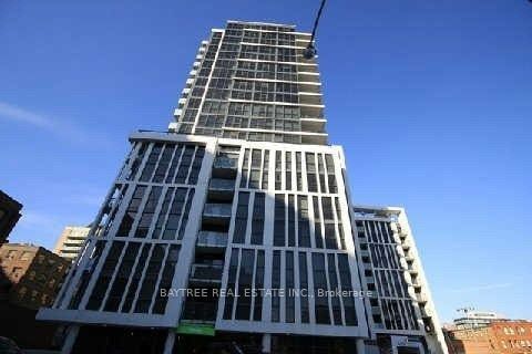 1109 - 400 Adelaide Street