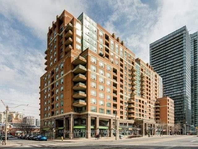 604 - 889 Bay Street