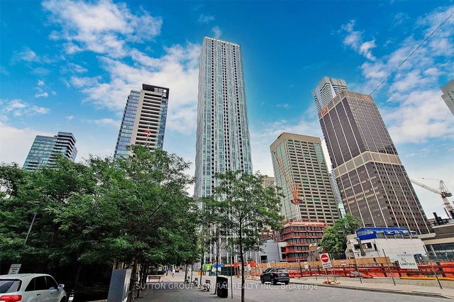 Lph01 - 1 Yorkville Avenue