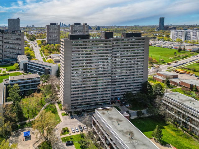 403 - 100 Leeward Glenway