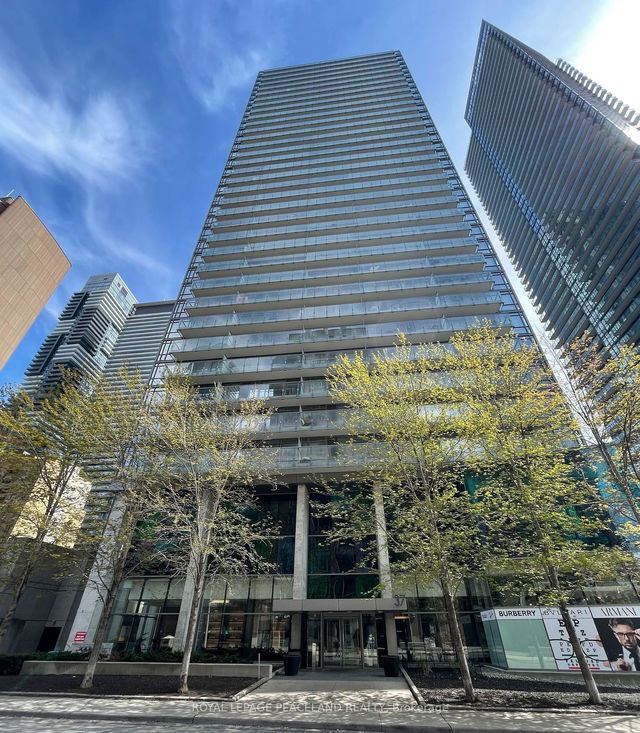 2310 - 37 Grosvenor Street