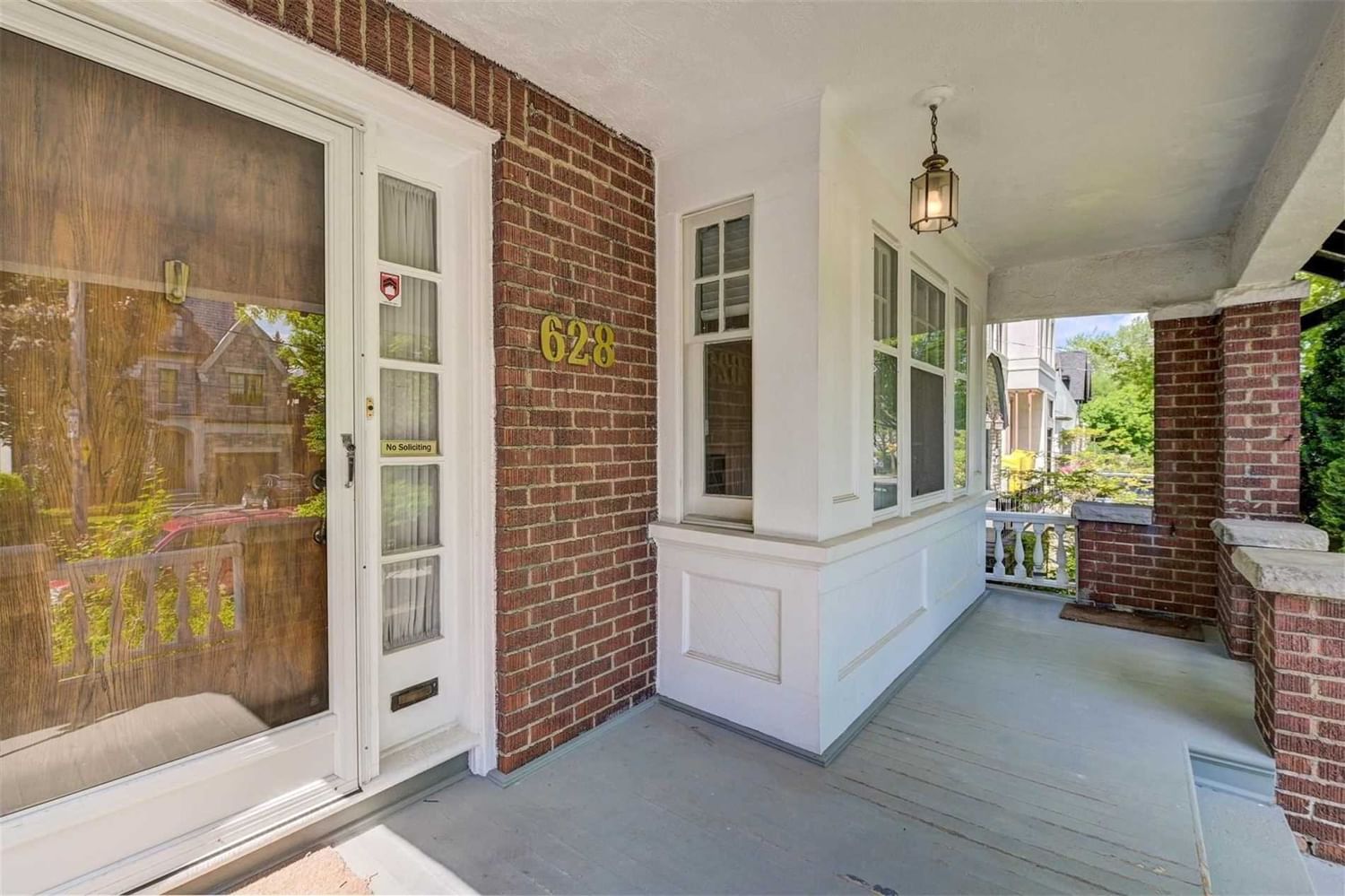 Listing Image 4