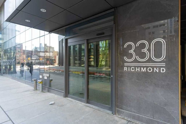 2112 - 330 Richmond Street