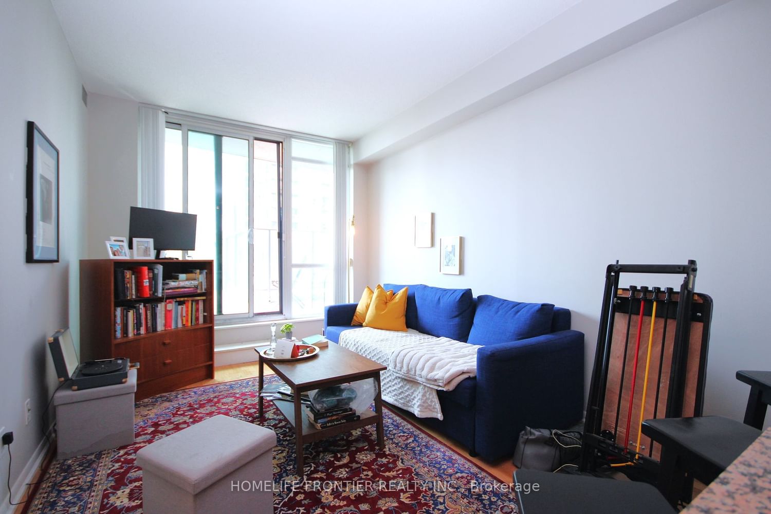 Listing Image 7