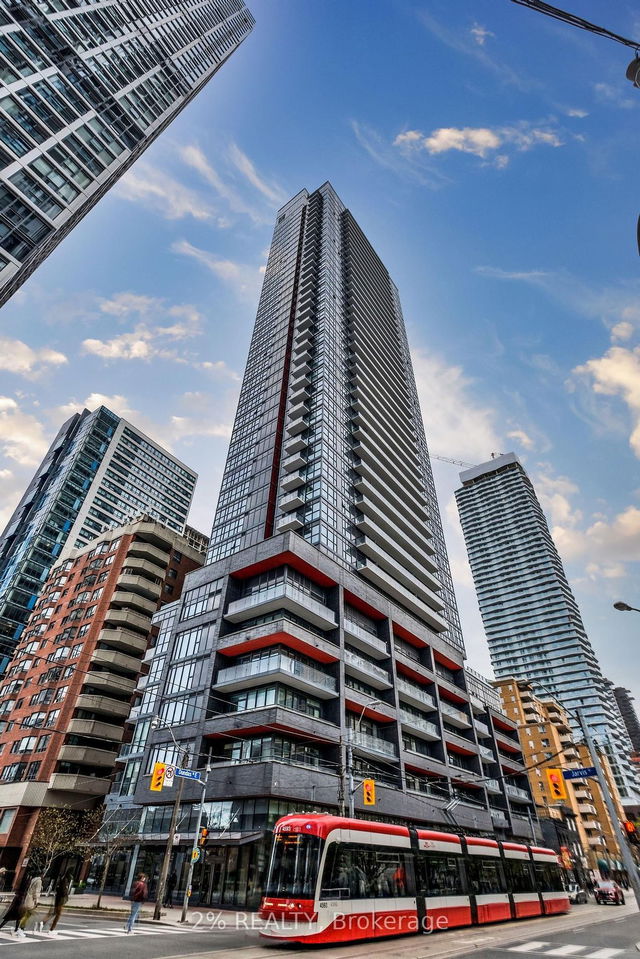 614 - 159 Dundas Street
