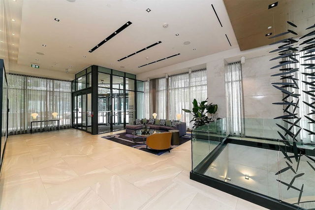 919 - 1 Edgewater Drive