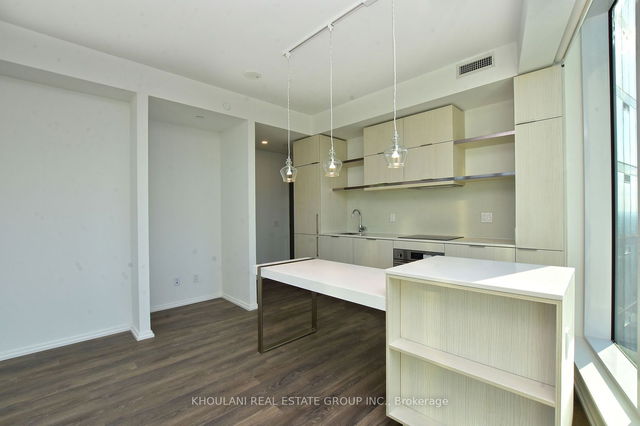 4102 - 197 Yonge Street