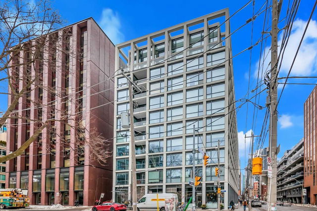 822 - 39 Brant Street