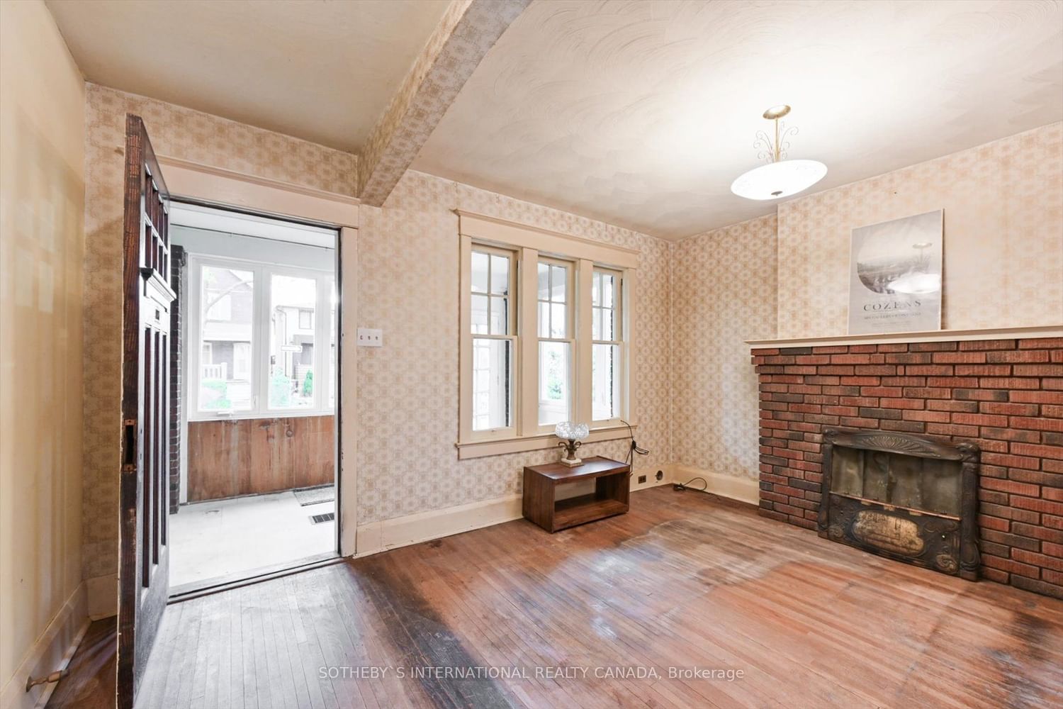Listing Image 6