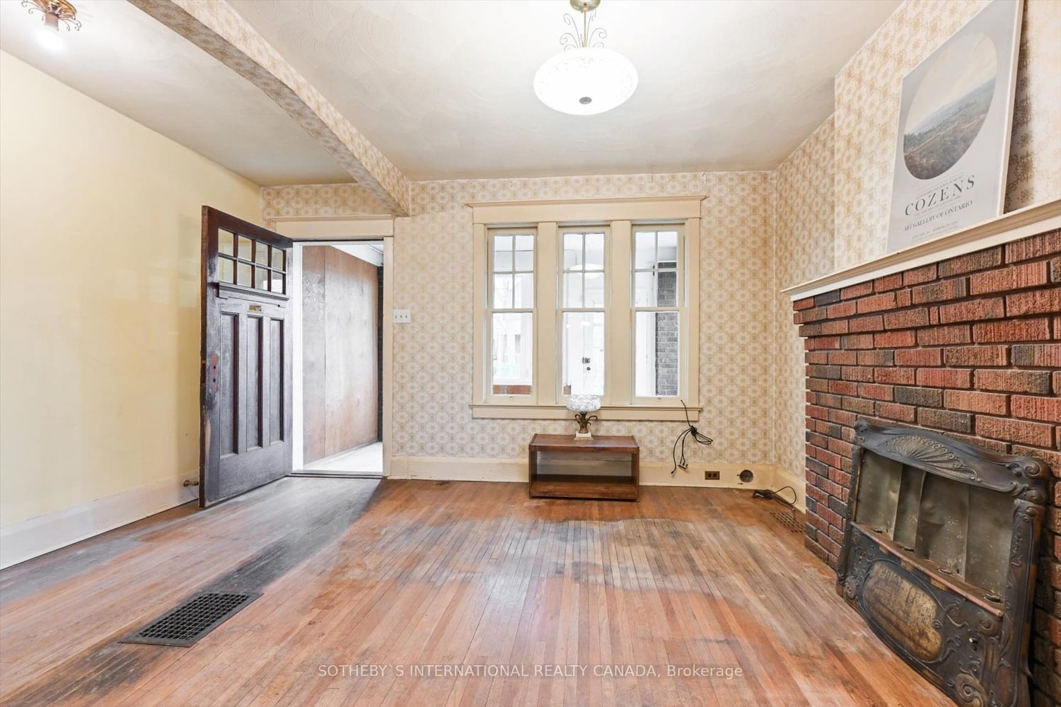 Listing Image 9