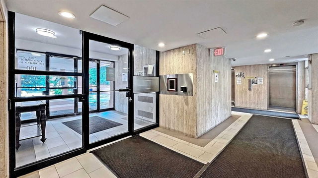 809 - 100 Leeward Glenway