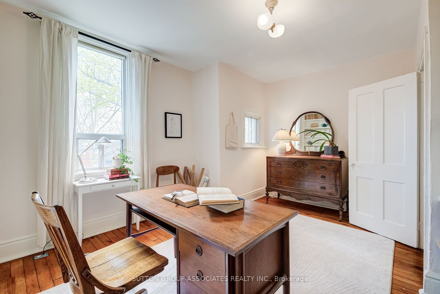 Listing Image 20