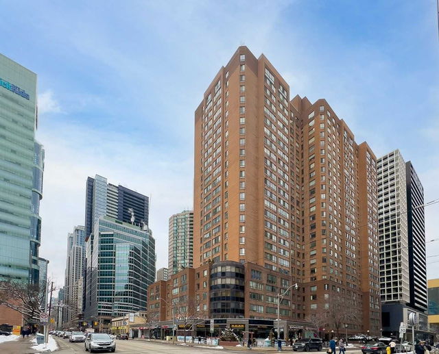 2314 - 633 Bay Street