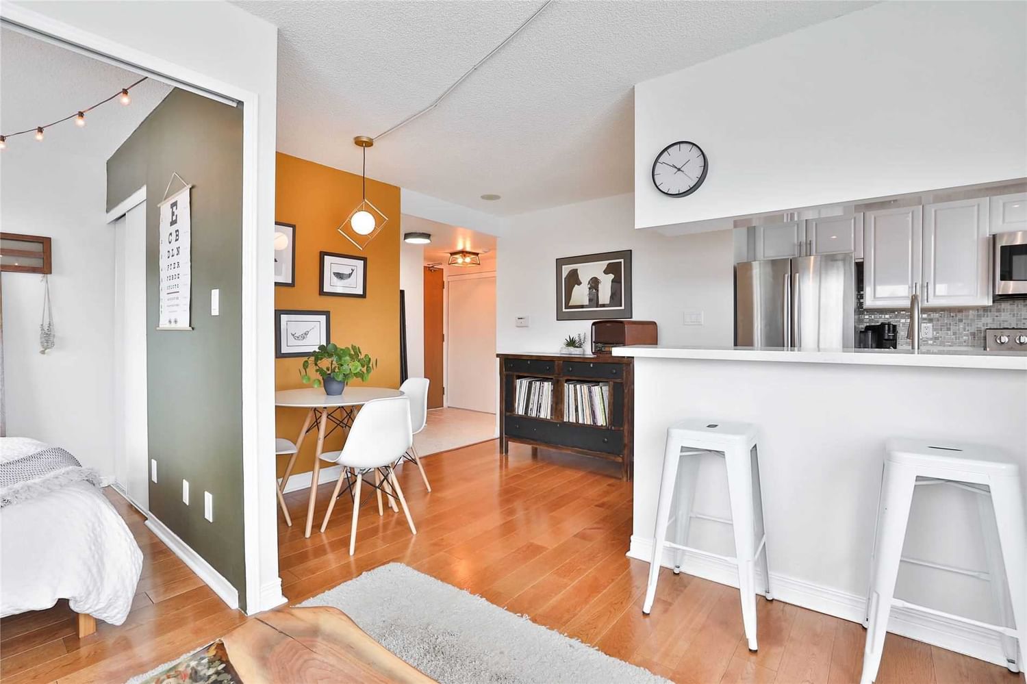 Listing Image 13