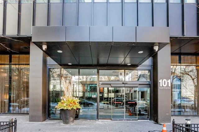 619 - 101 Charles Street