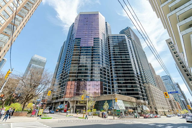 307 - 1001 Bay Street