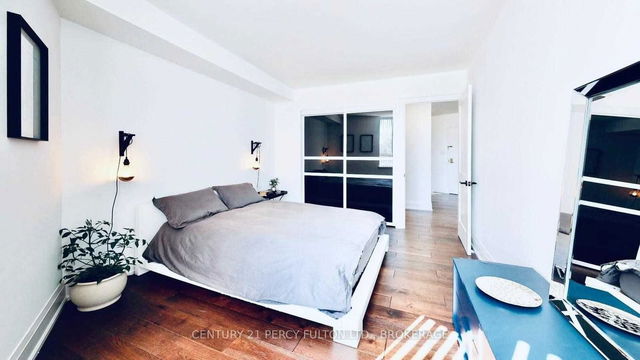 203 - 270 Queens Quay