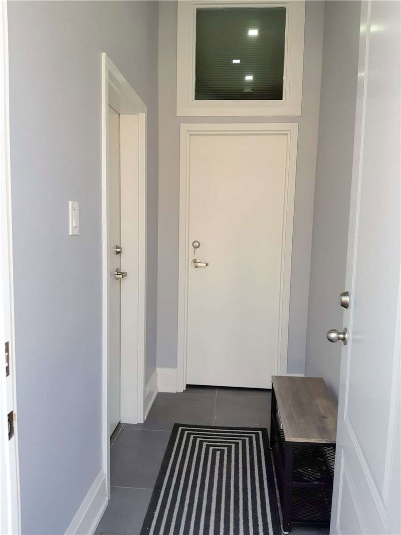 11 Baden St, Toronto, M6J 1Z3 | Image 2