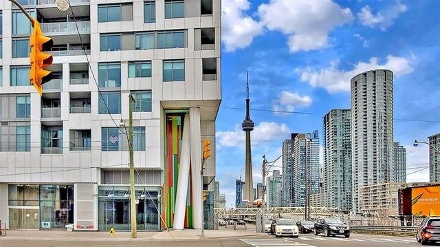 1612 - 27 Bathurst Street
