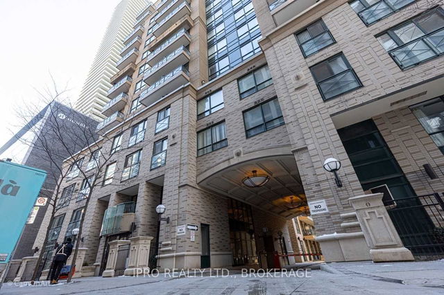 1112 - 35 Hayden Street