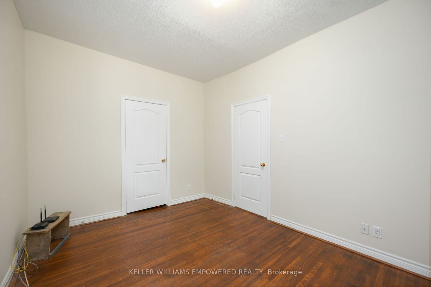 Listing Image 28